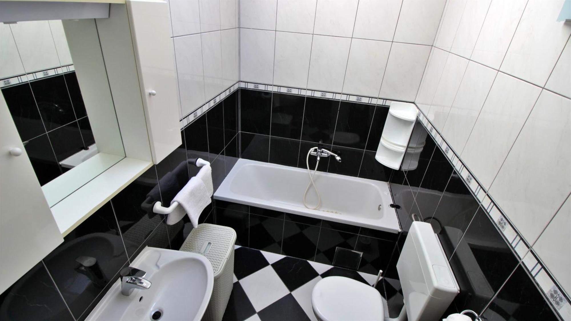 Apartments Marusic Omiš Екстериор снимка