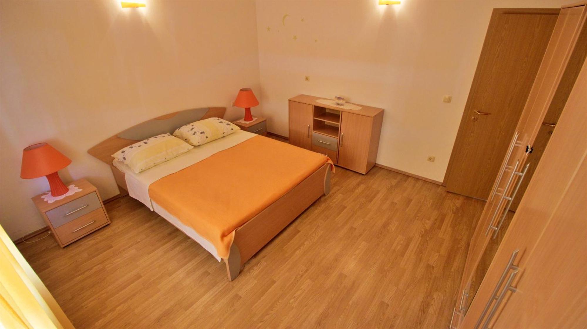 Apartments Marusic Omiš Екстериор снимка