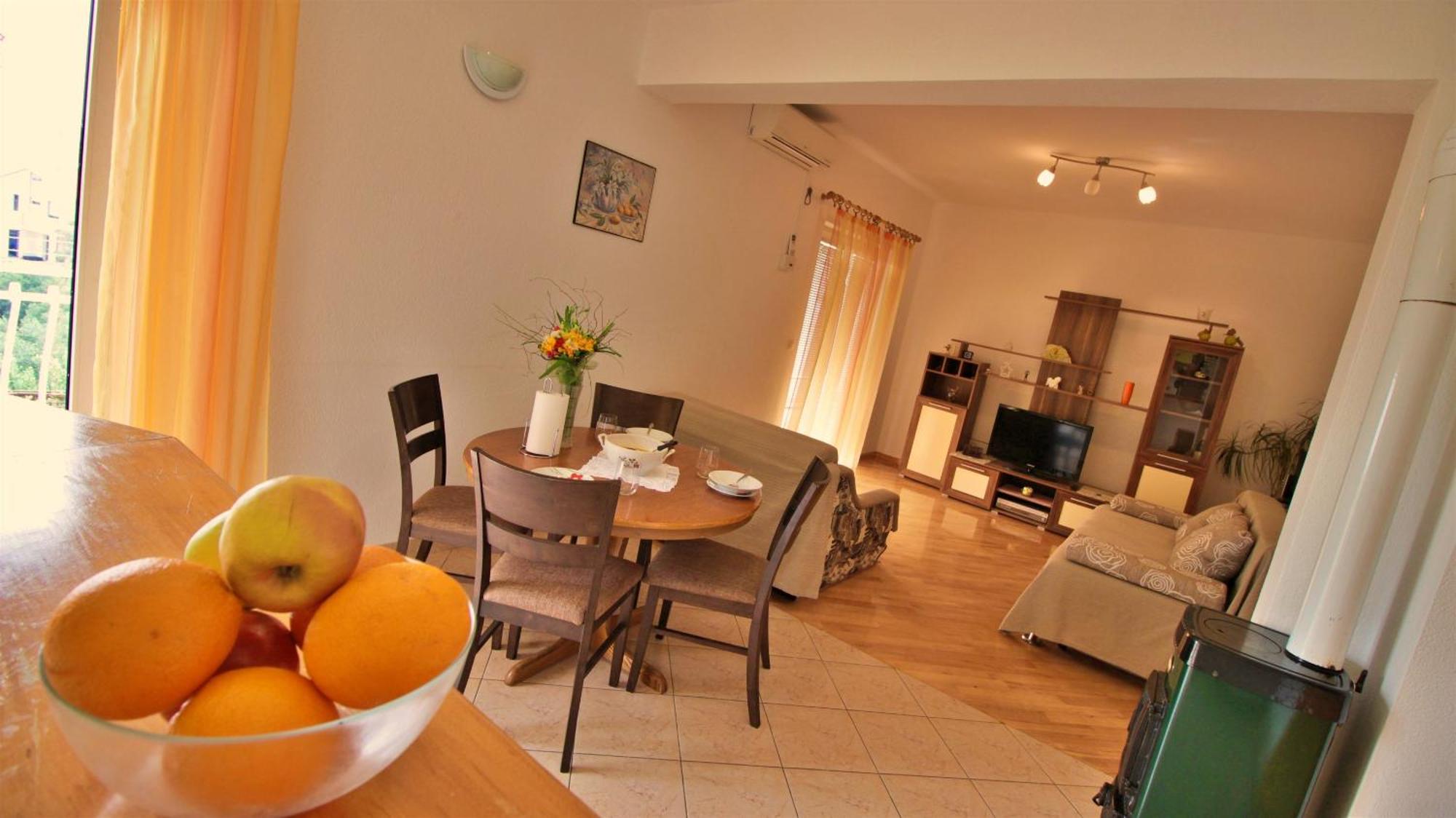 Apartments Marusic Omiš Екстериор снимка