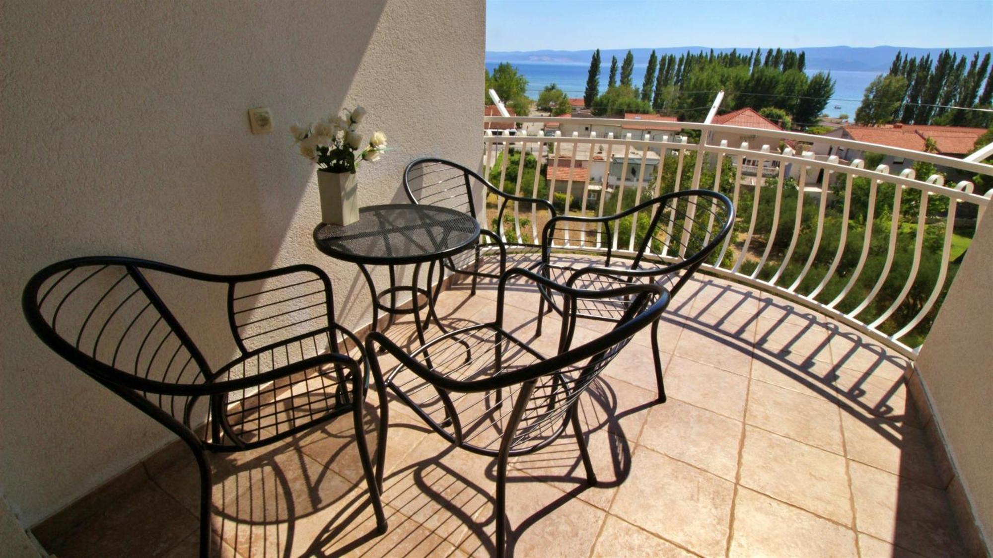 Apartments Marusic Omiš Екстериор снимка