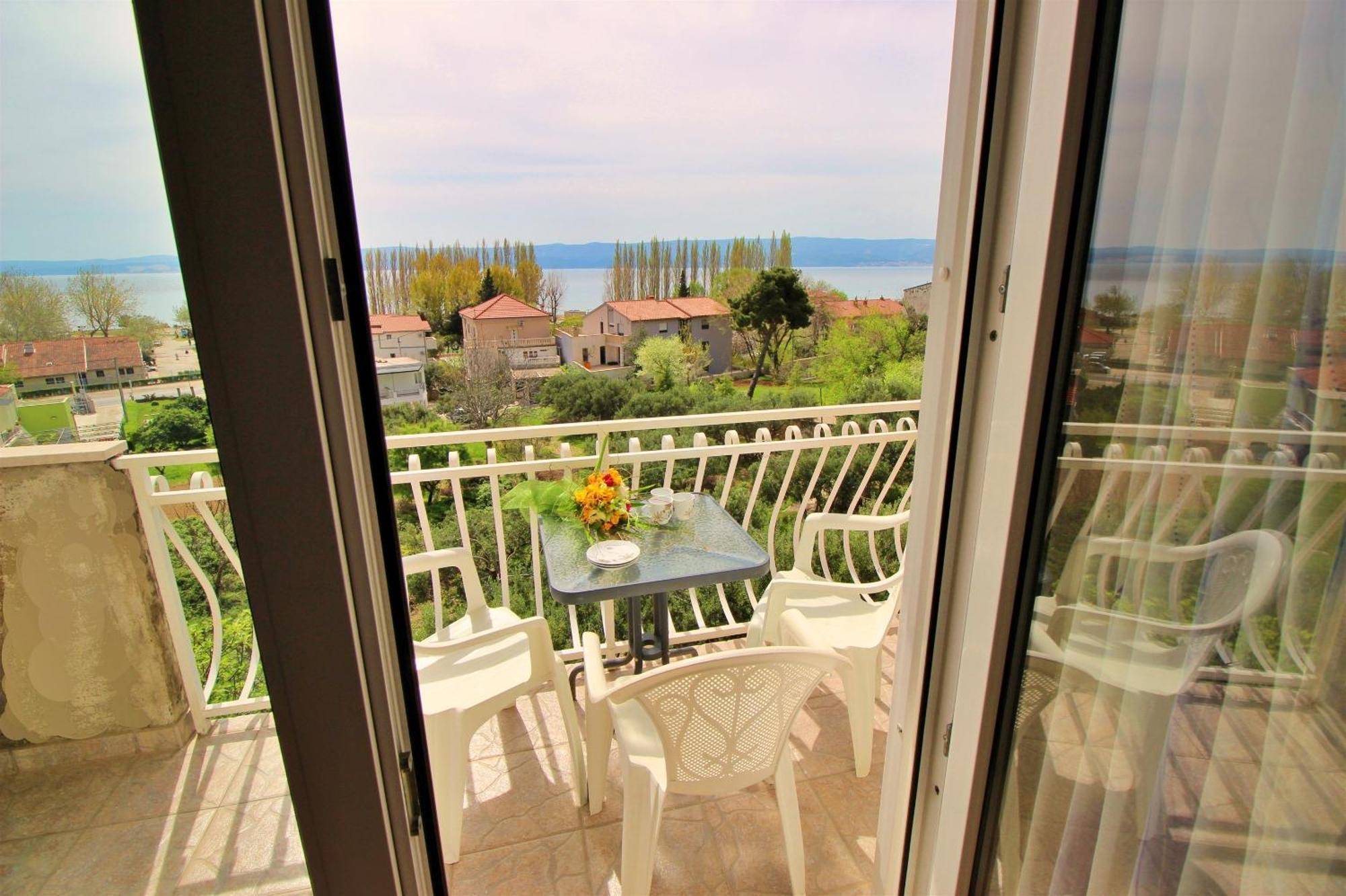 Apartments Marusic Omiš Екстериор снимка